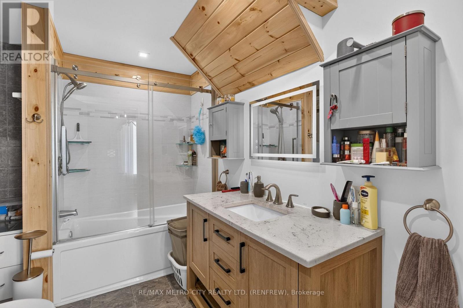 293 Queen Street, Bonnechere Valley, Ontario  K0J 1T0 - Photo 25 - X13690610