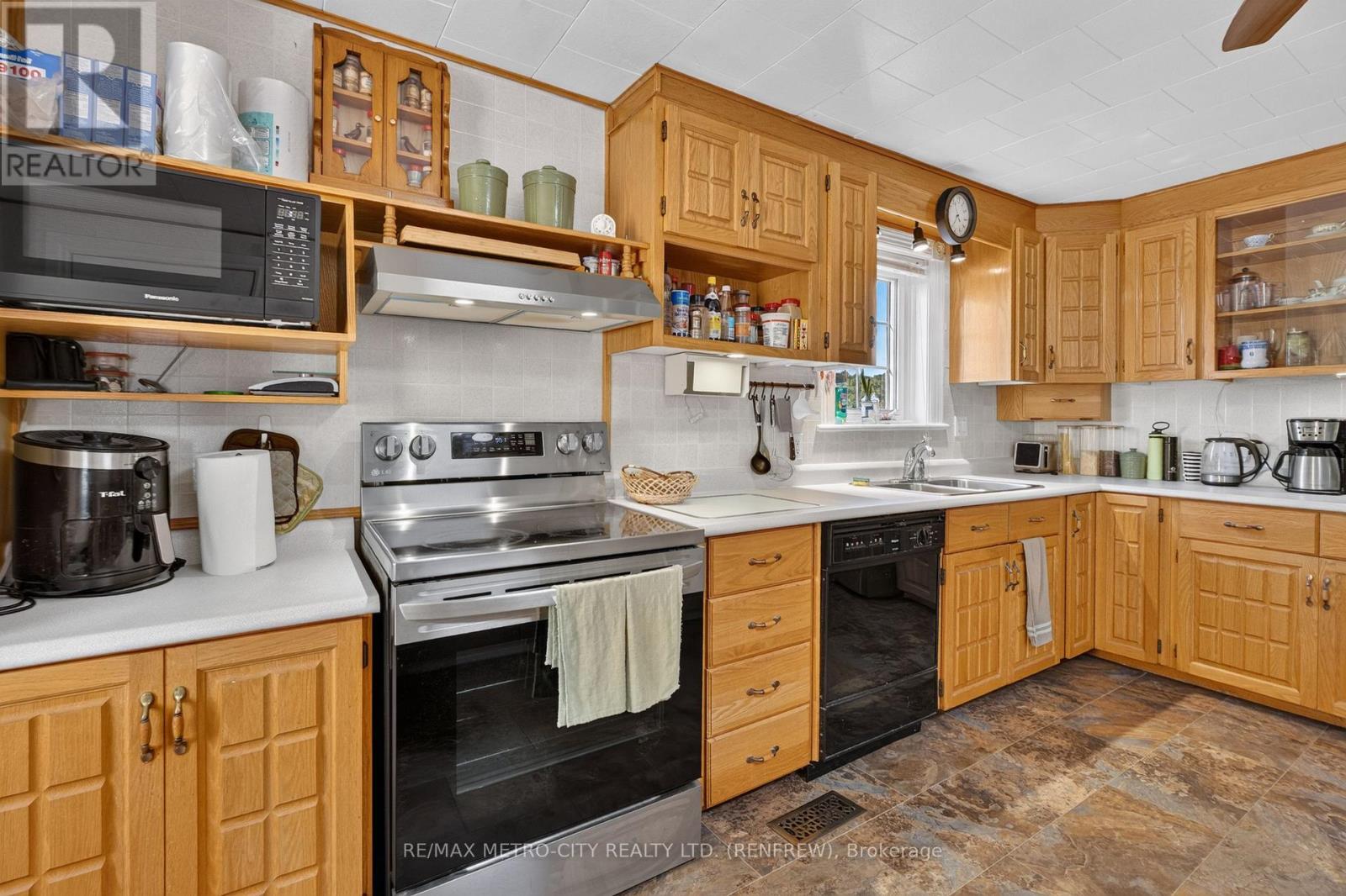 293 Queen Street, Bonnechere Valley, Ontario  K0J 1T0 - Photo 19 - X13690610