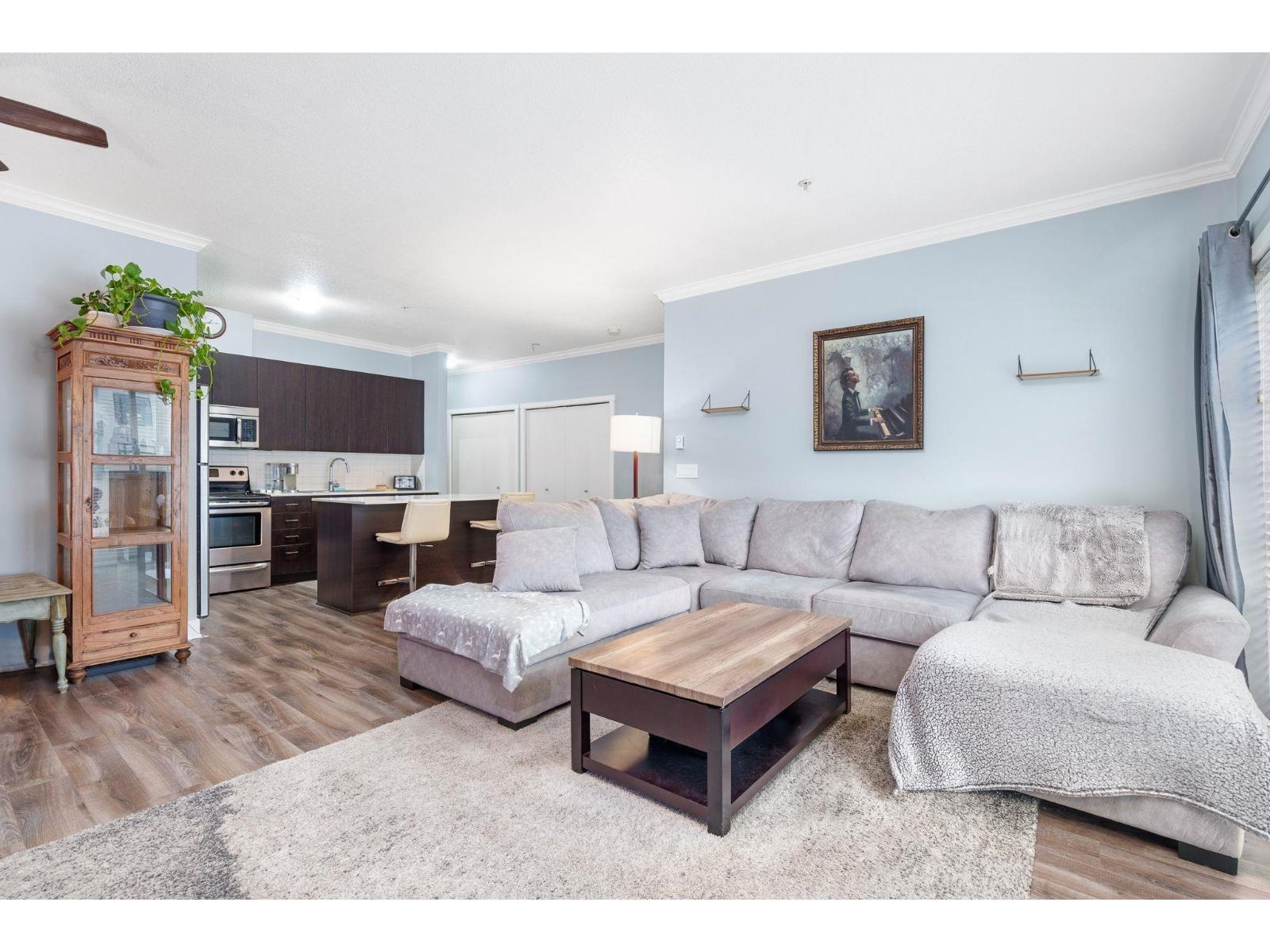 318 20460 DOUGLAS CRESCENT, Langley, British Columbia