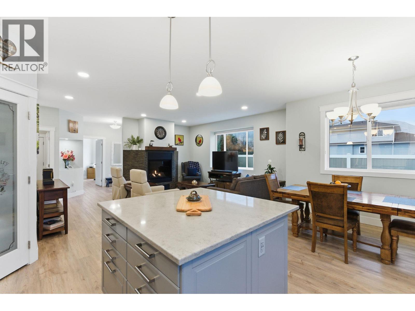 402 11 Avenue, Keremeos, British Columbia  V0X 1N3 - Photo 9 - 10373699