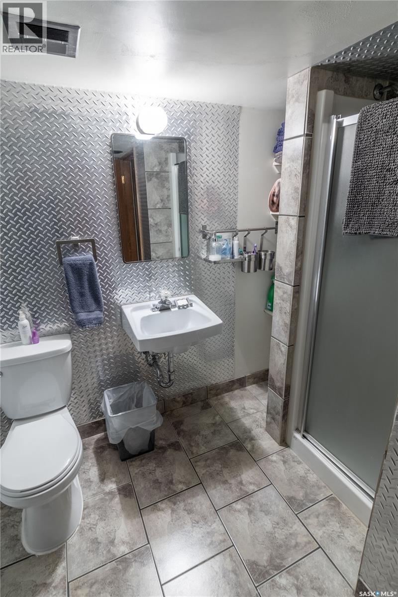 3708 Lakeview Avenue, Regina, Saskatchewan  S4S 1H5 - Photo 19 - SK045977