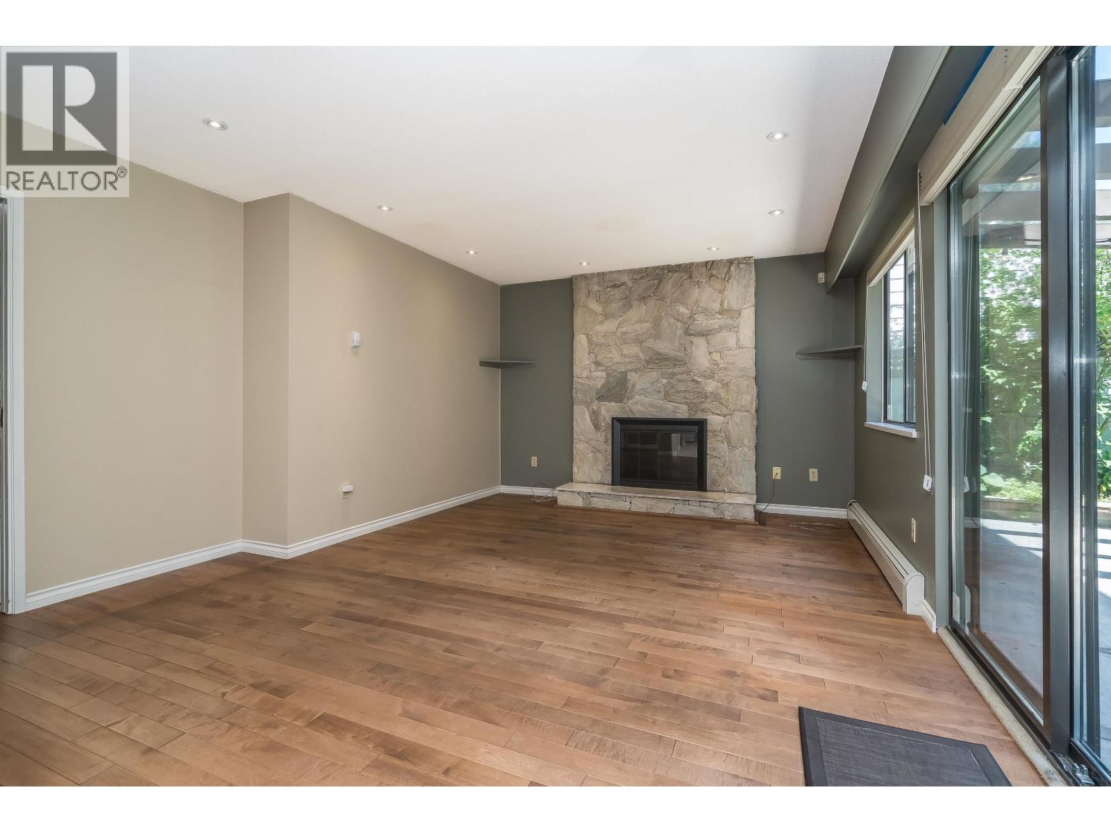 571 Berry Street, Coquitlam, British Columbia  V3J 5T5 - Photo 15 - R3156042