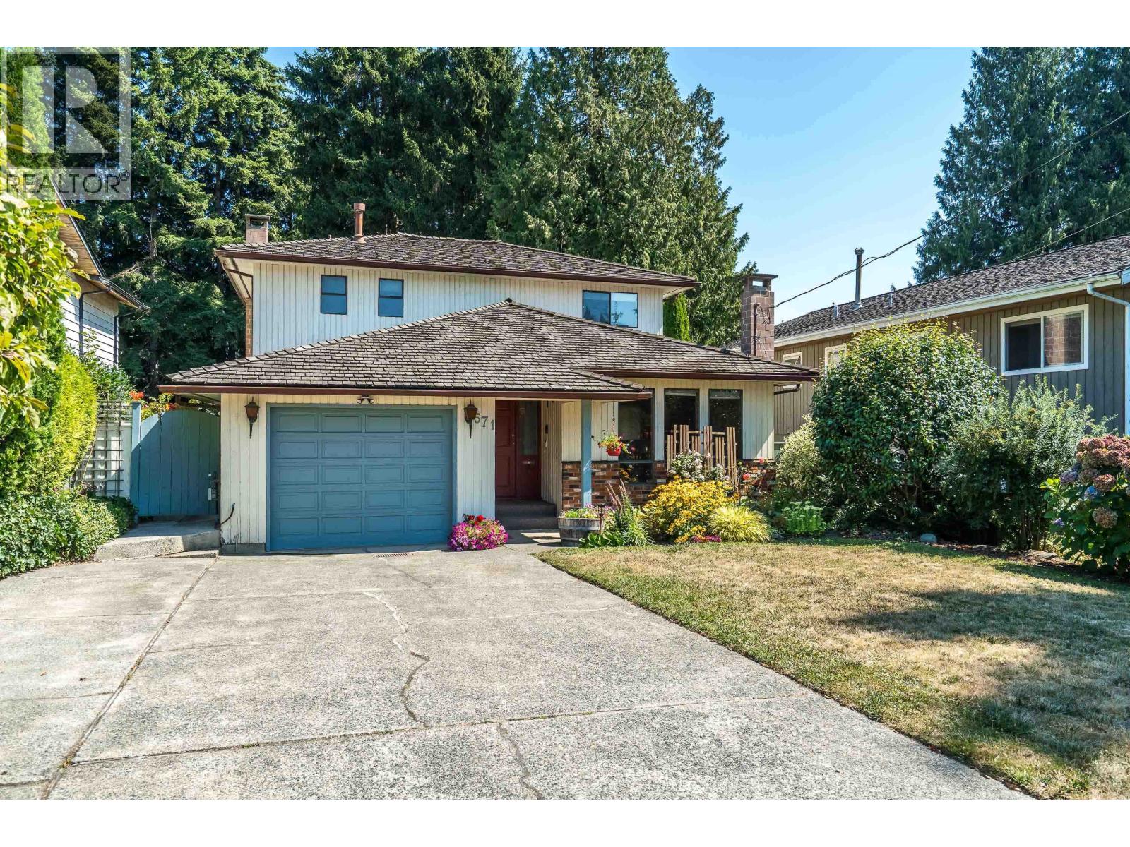 571 Berry Street, Coquitlam, British Columbia  V3J 5T5 - Photo 2 - R3156042