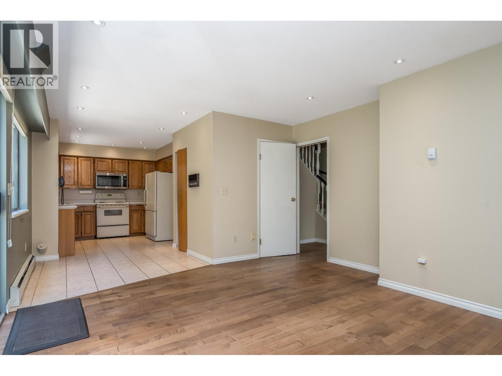571 Berry Street, Coquitlam, British Columbia  V3J 5T5 - Photo 18 - R3156042