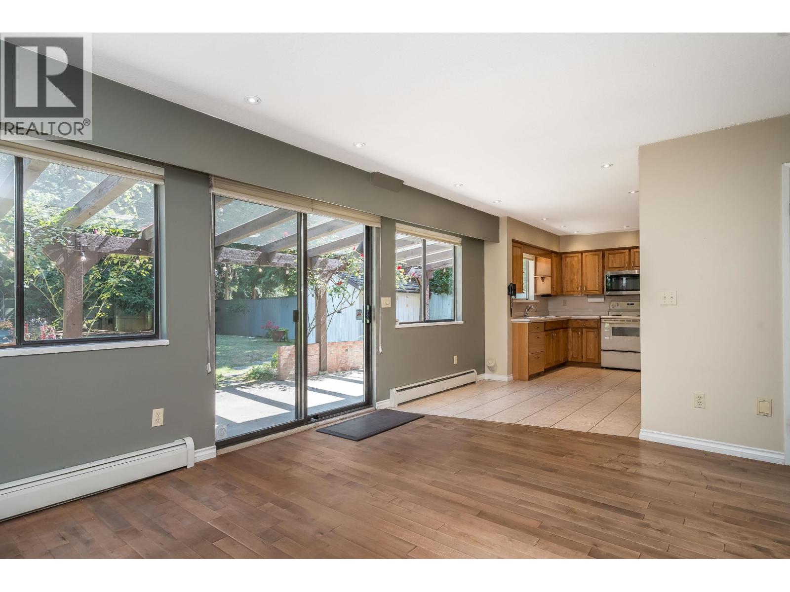 571 Berry Street, Coquitlam, British Columbia  V3J 5T5 - Photo 17 - R3156042