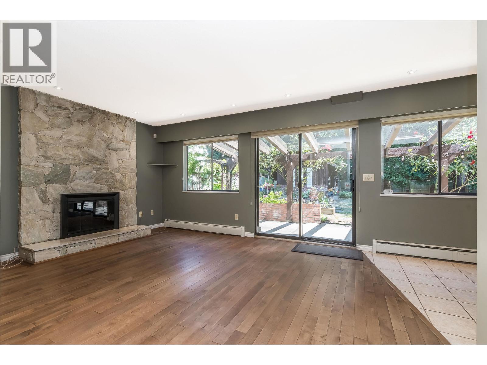 571 Berry Street, Coquitlam, British Columbia  V3J 5T5 - Photo 16 - R3156042