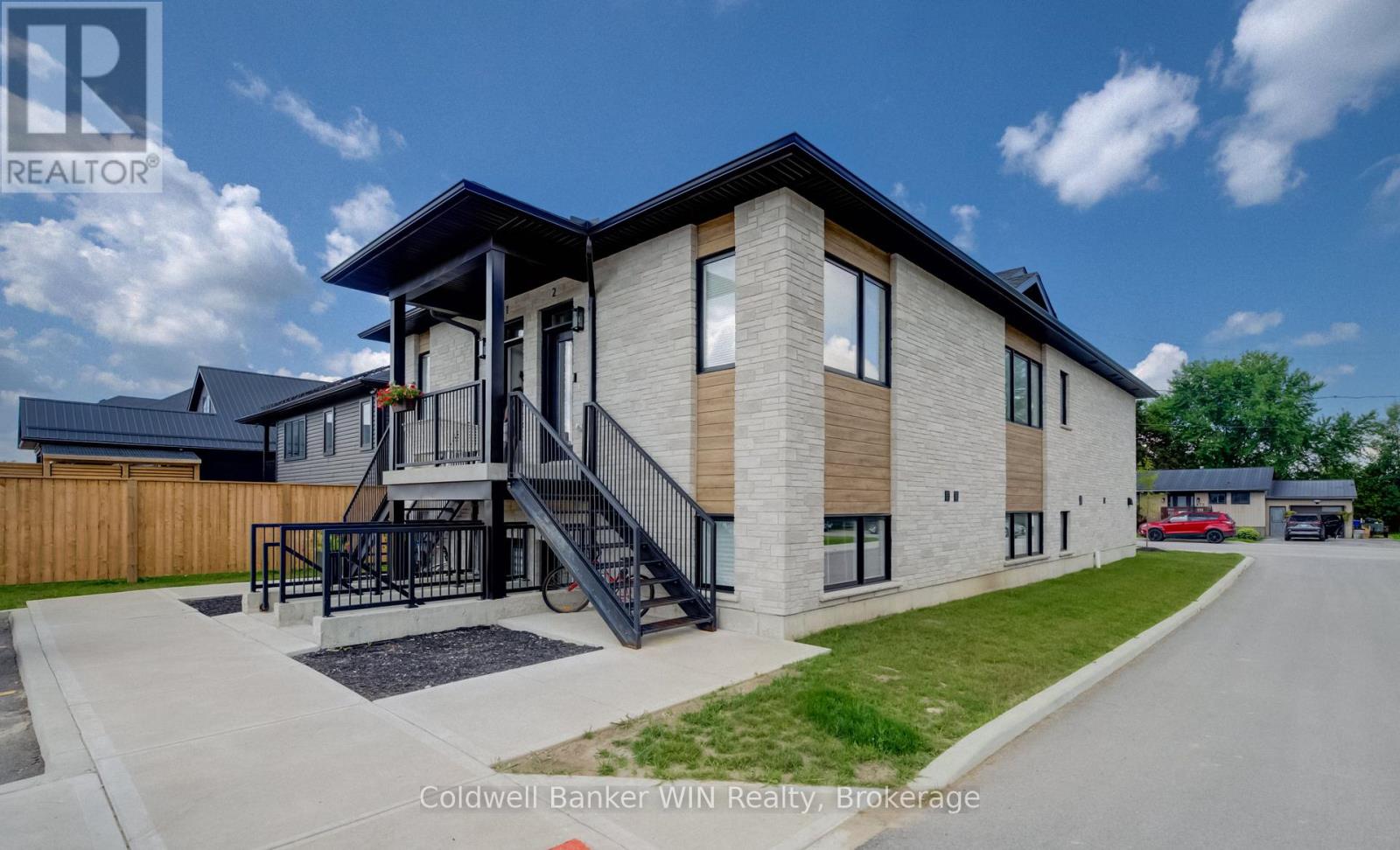 3 - 440 Wellington Street E, Wellington North, Ontario  N0G 2L2 - Photo 2 - X13548158