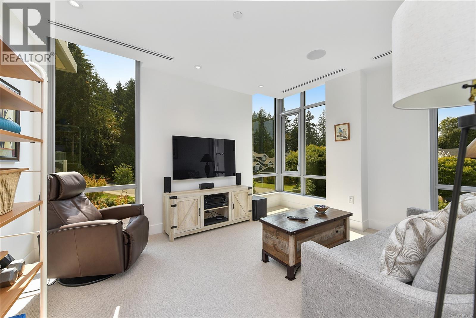 406 5388 Hill Rise Terr, Saanich, British Columbia  V8Y 3K2 - Photo 28 - 1047324