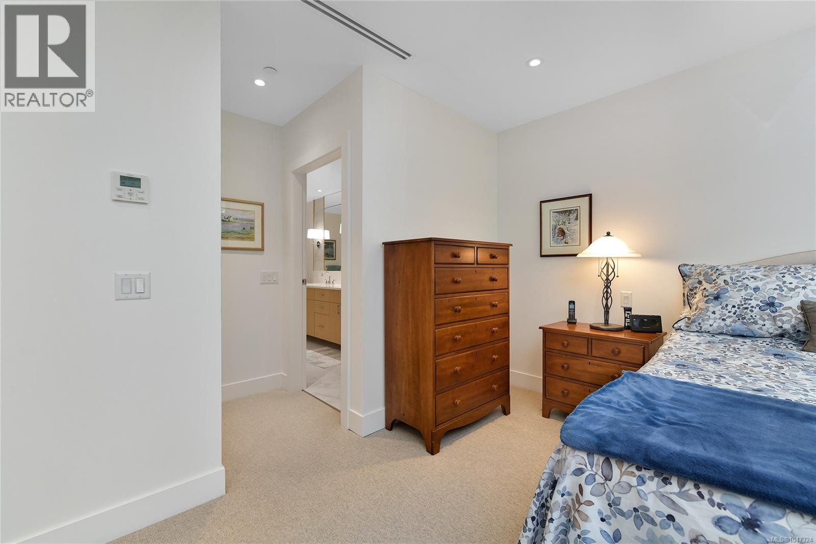 406 5388 Hill Rise Terr, Saanich, British Columbia  V8Y 3K2 - Photo 31 - 1047324