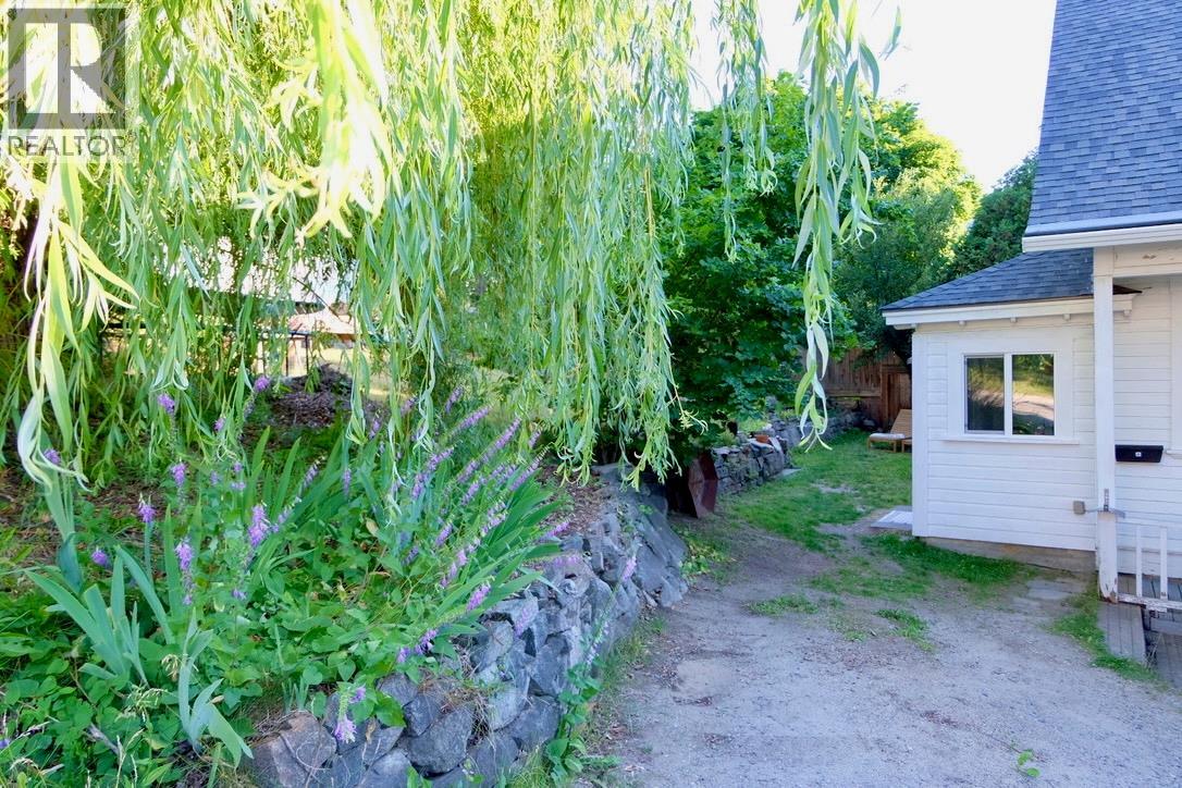 824 Silica Street, Nelson, British Columbia  V1L 4N6 - Photo 15 - 10394681
