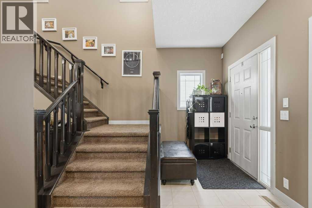 69 Everhollow Avenue SW, Calgary, Alberta  T2Y 0A9 - Photo 6 - A2337317