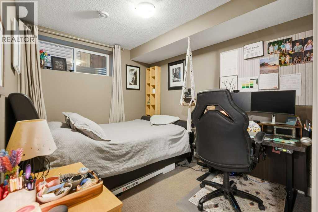 69 Everhollow Avenue SW, Calgary, Alberta  T2Y 0A9 - Photo 38 - A2337317