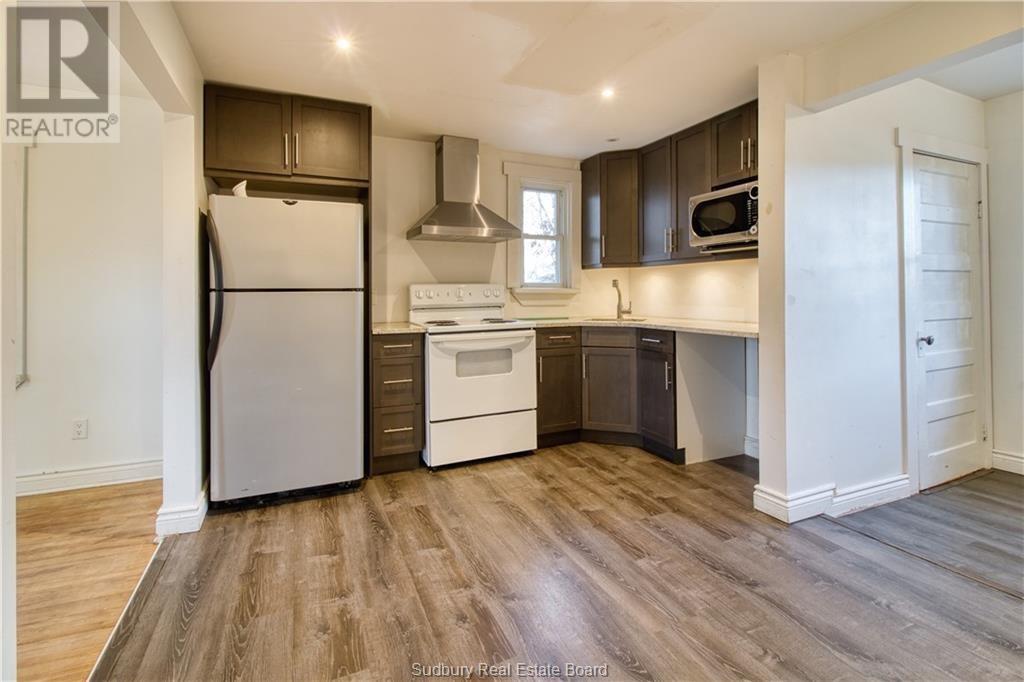 379 Ontario Street, Greater Sudbury, Ontario  P3E 4K3 - Photo 7 - 2129883