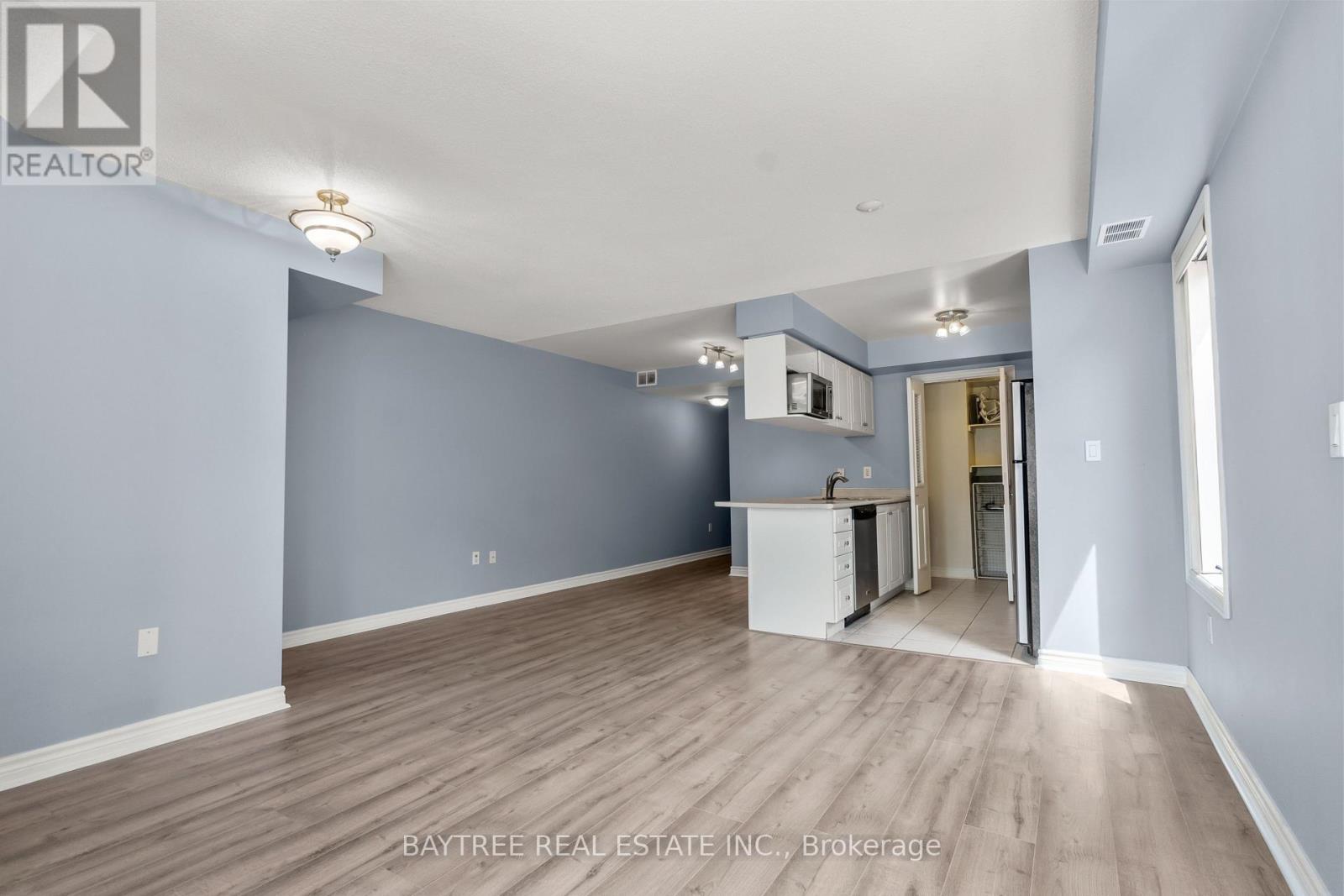 102 - 80 Aerodrome Crescent, Toronto, Ontario  M4G 4J1 - Photo 4 - C13662120