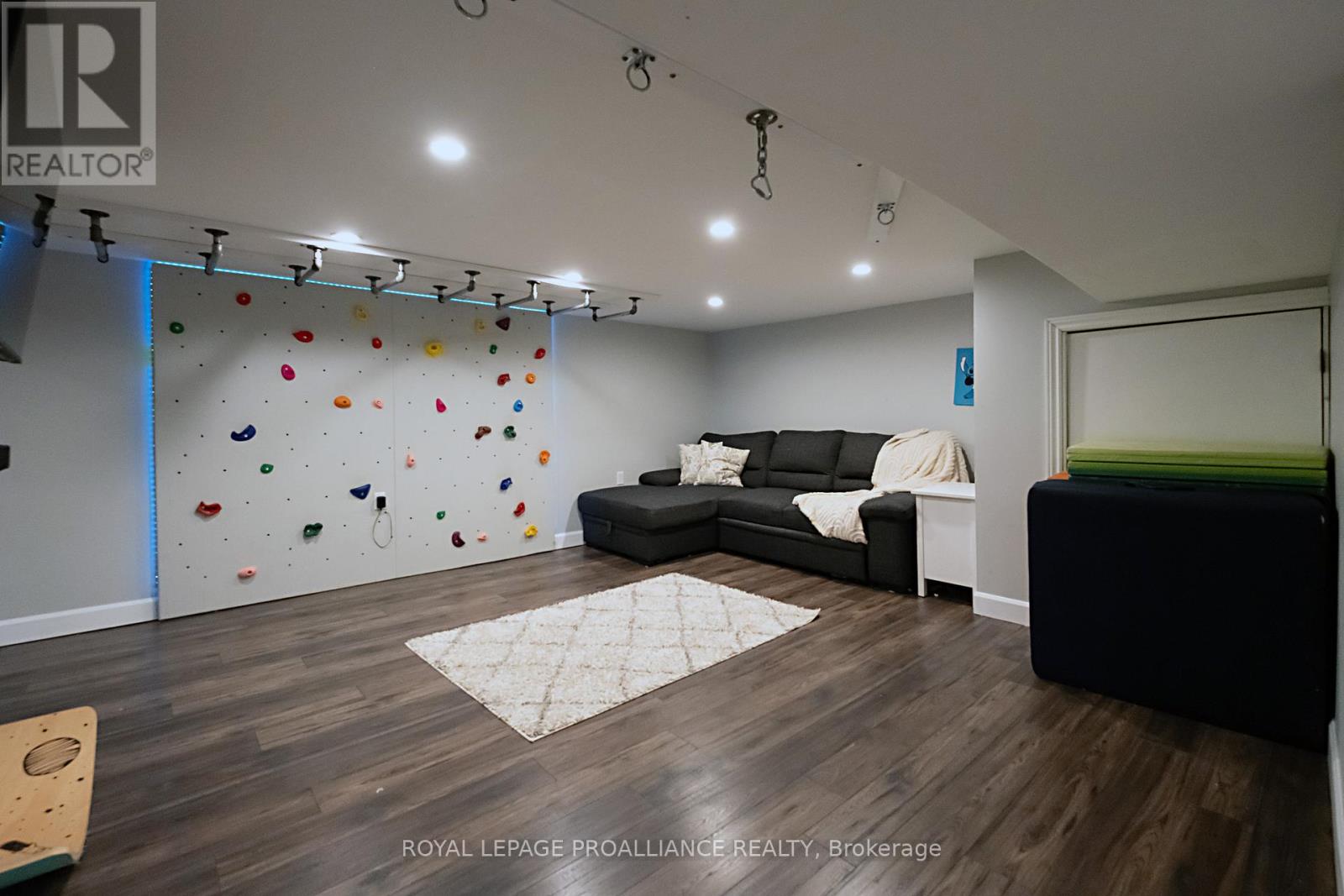 306 Dundas Street W, Quinte West, Ontario  K8V 3S3 - Photo 30 - X13137408