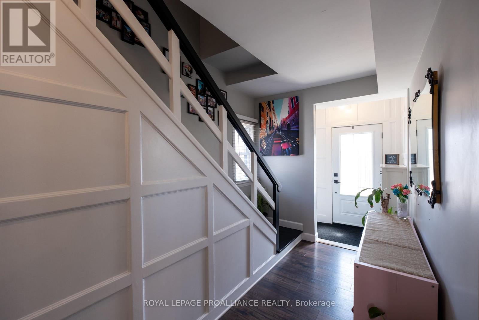 306 Dundas Street W, Quinte West, Ontario  K8V 3S3 - Photo 6 - X13137408