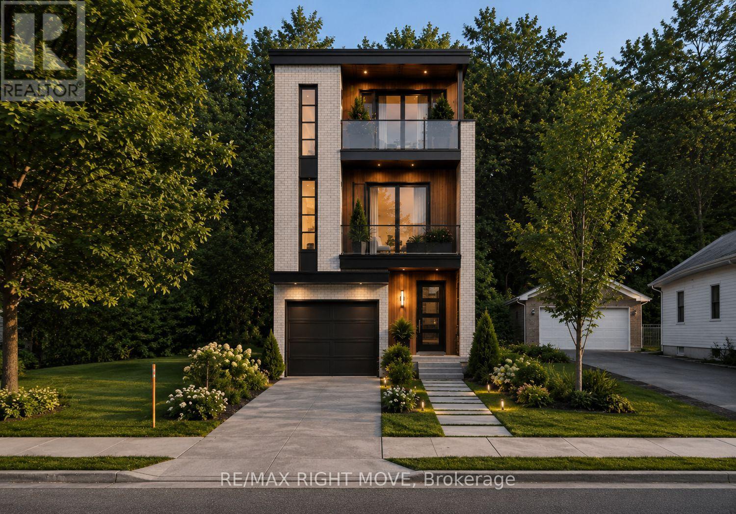 256 Harvey Street, Orillia, Ontario  L3V 3M4 - Photo 4 - S13446928
