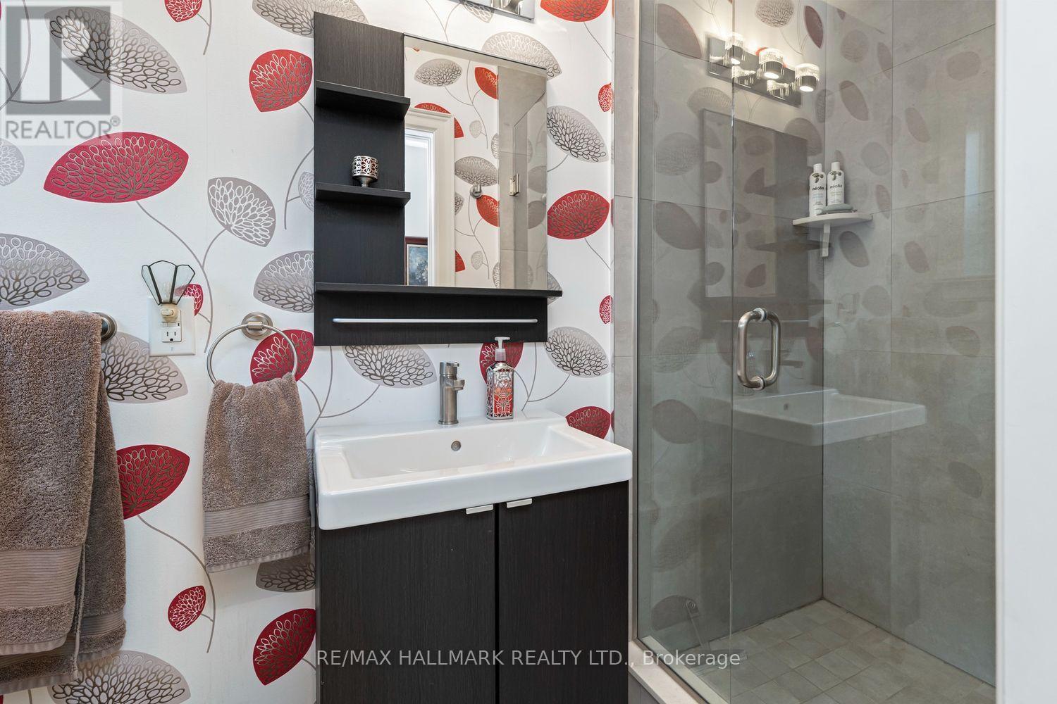 25 Queensborough Crescent, Toronto, Ontario  M9R 1A1 - Photo 32 - W13564258