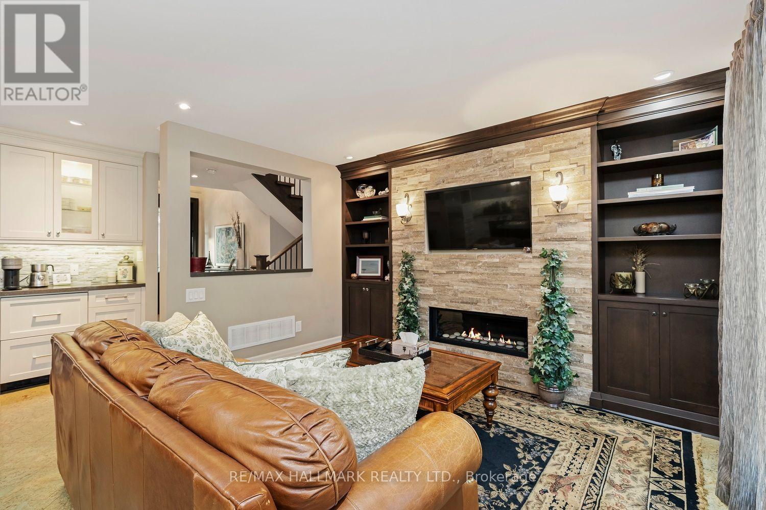 25 Queensborough Crescent, Toronto, Ontario  M9R 1A1 - Photo 14 - W13564258