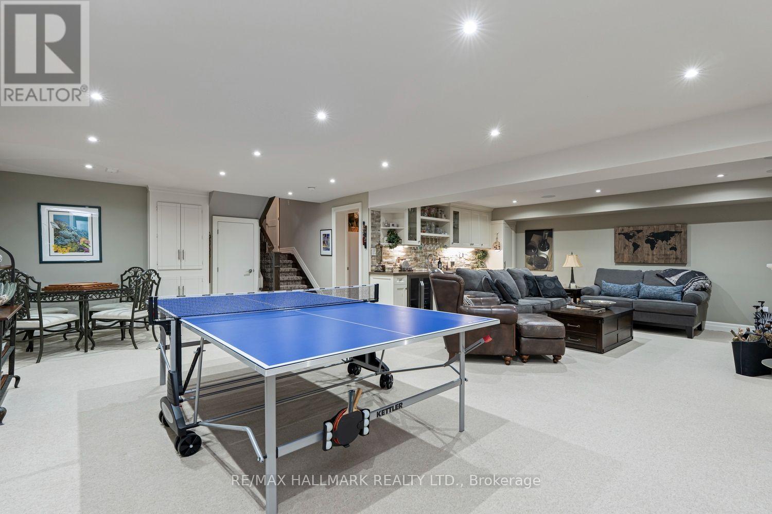 25 Queensborough Crescent, Toronto, Ontario  M9R 1A1 - Photo 36 - W13564258