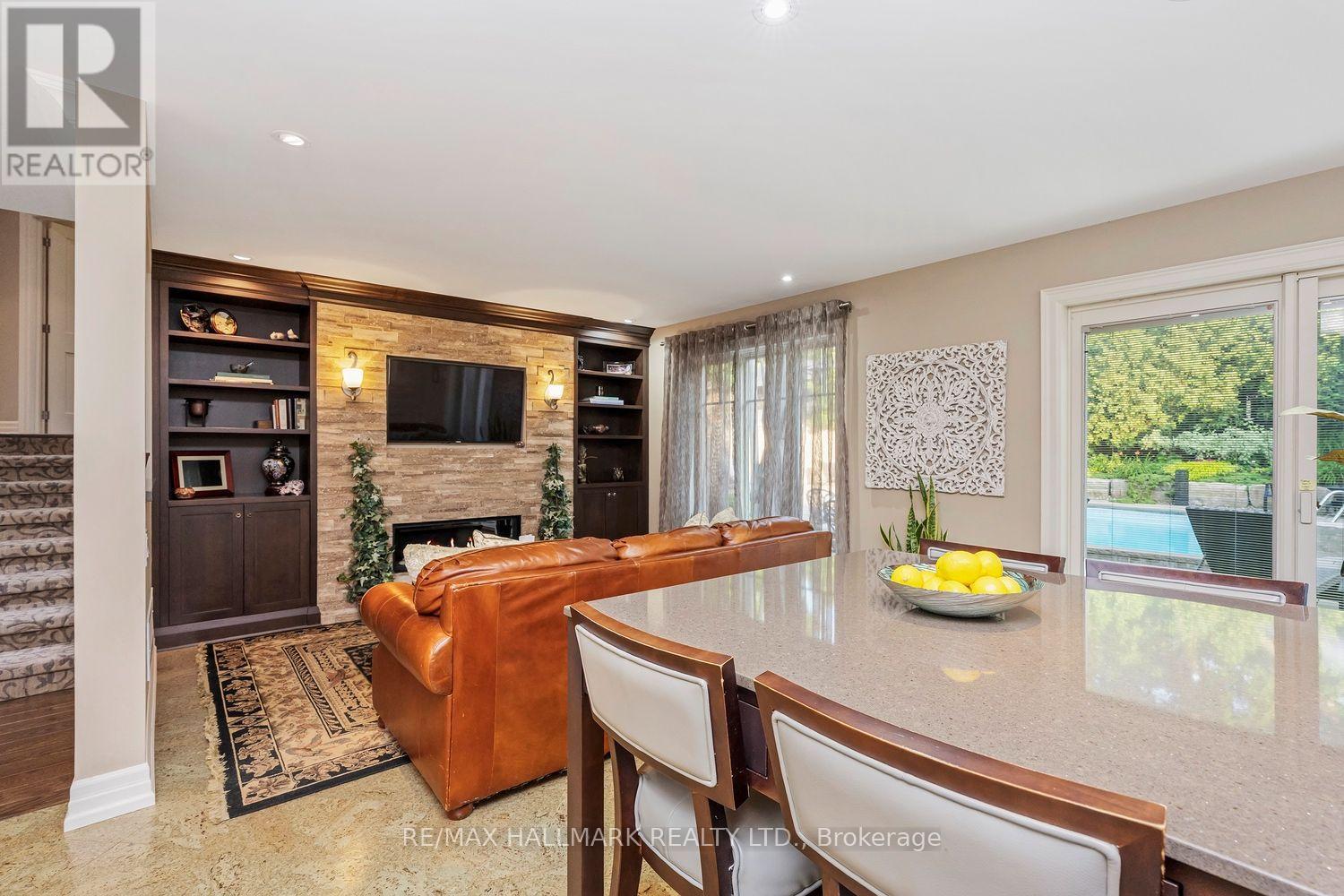 25 Queensborough Crescent, Toronto, Ontario  M9R 1A1 - Photo 17 - W13564258