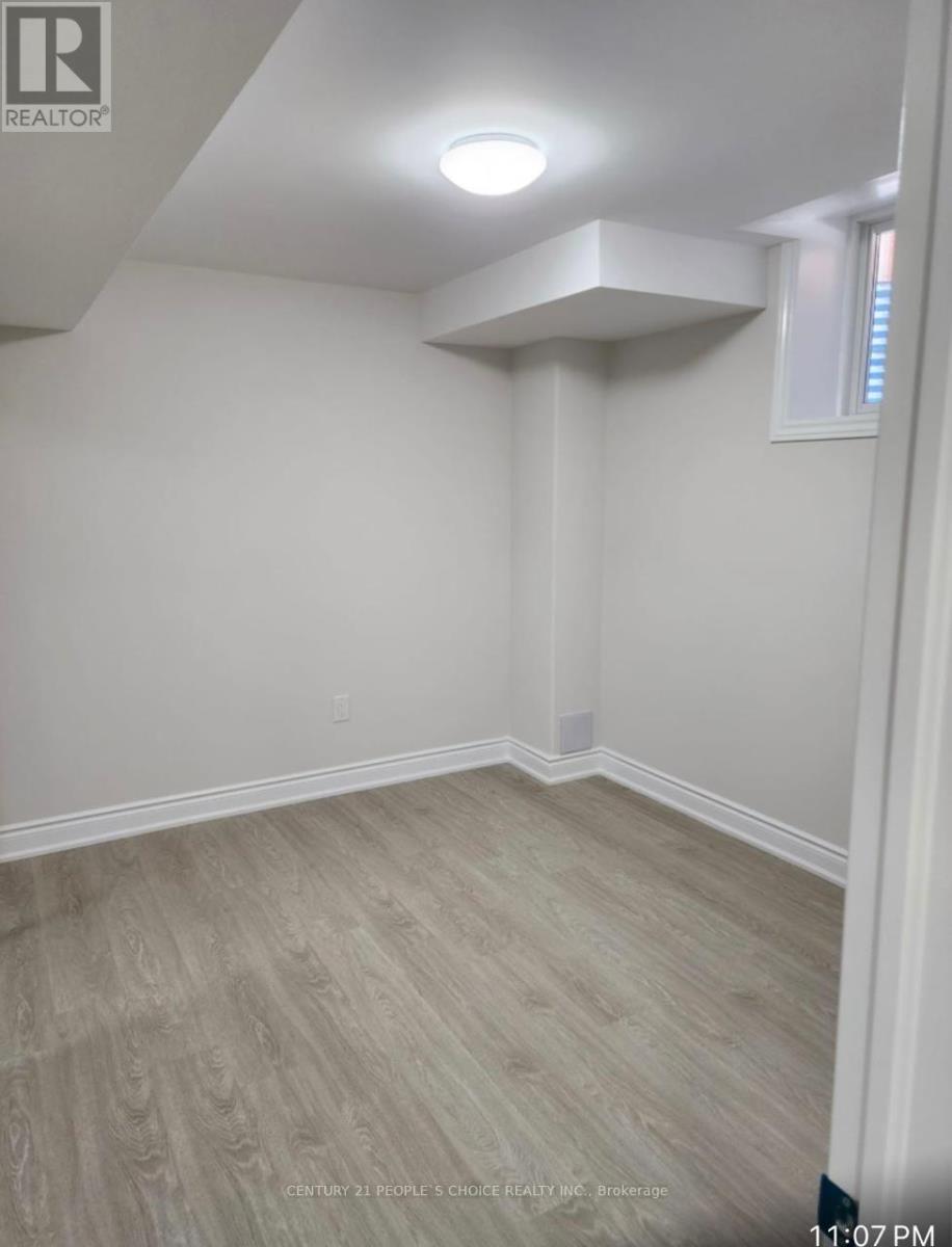 Bsmt - 7 Humberstone Crescent, Brampton, Ontario  L7A 4C3 - Photo 2 - W13691058