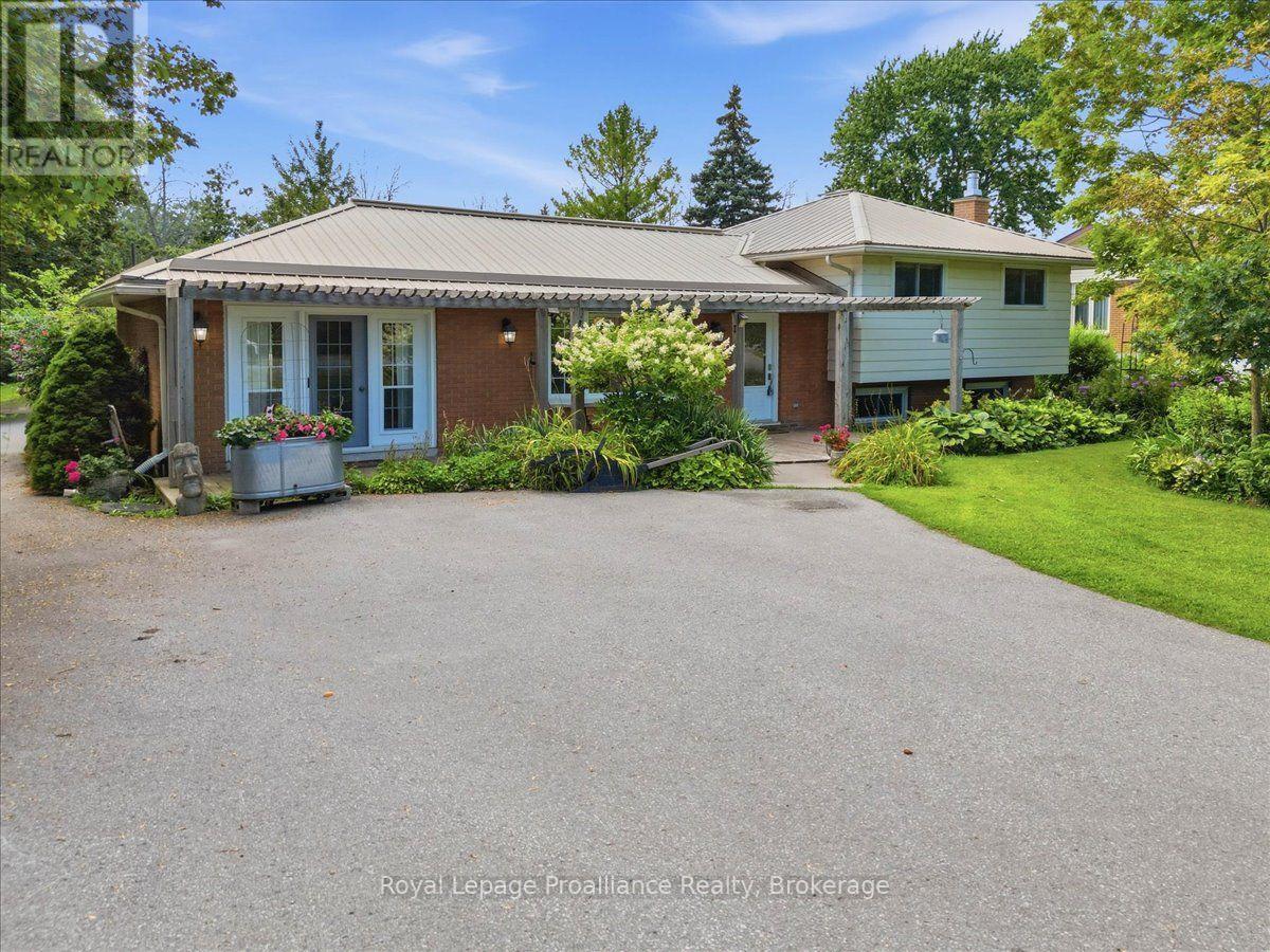 171 Aikins Road, Quinte West, Ontario  K8N 4Z2 - Photo 3 - X13691754