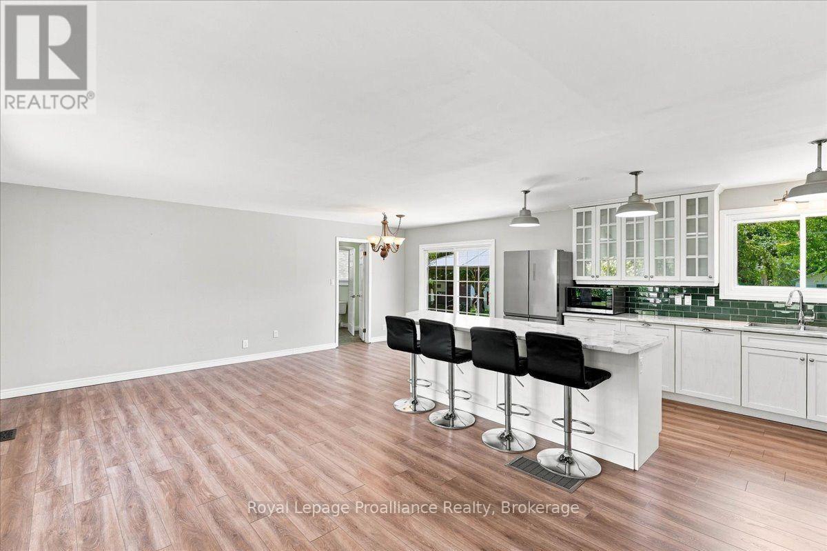171 Aikins Road, Quinte West, Ontario  K8N 4Z2 - Photo 4 - X13691754