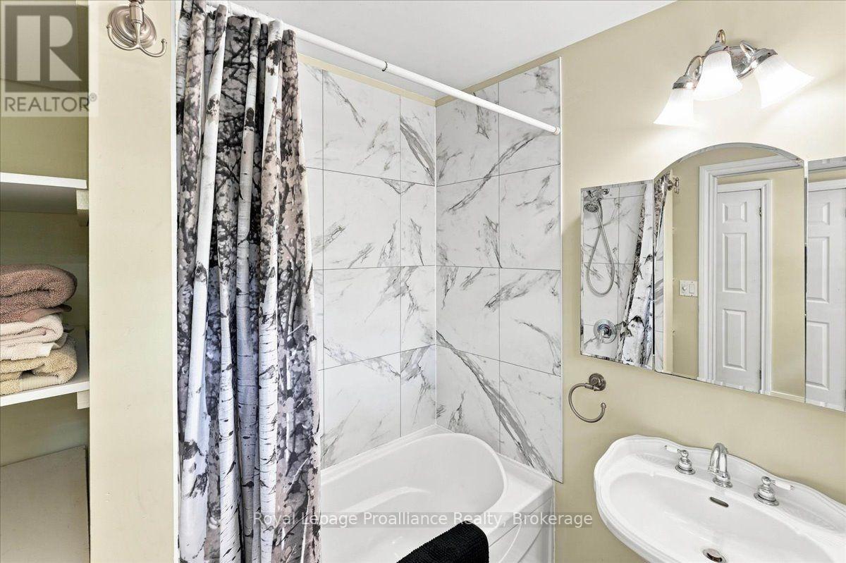 171 Aikins Road, Quinte West, Ontario  K8N 4Z2 - Photo 9 - X13691754