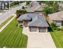 35 MARSHWOODS BOULEVARD, Kingsville, Ontario