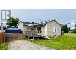 5 GLEN AVENUE, Cochrane, Ontario