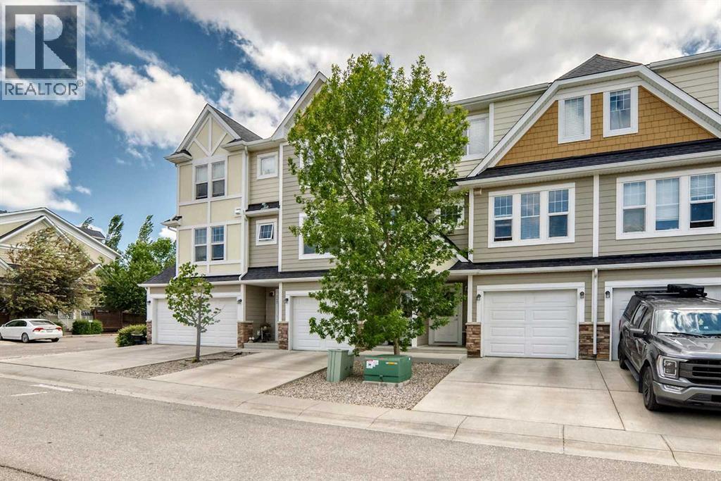 711 Auburn Bay Circle SE, Calgary, Alberta  T3M 2A3 - Photo 4 - A2322360