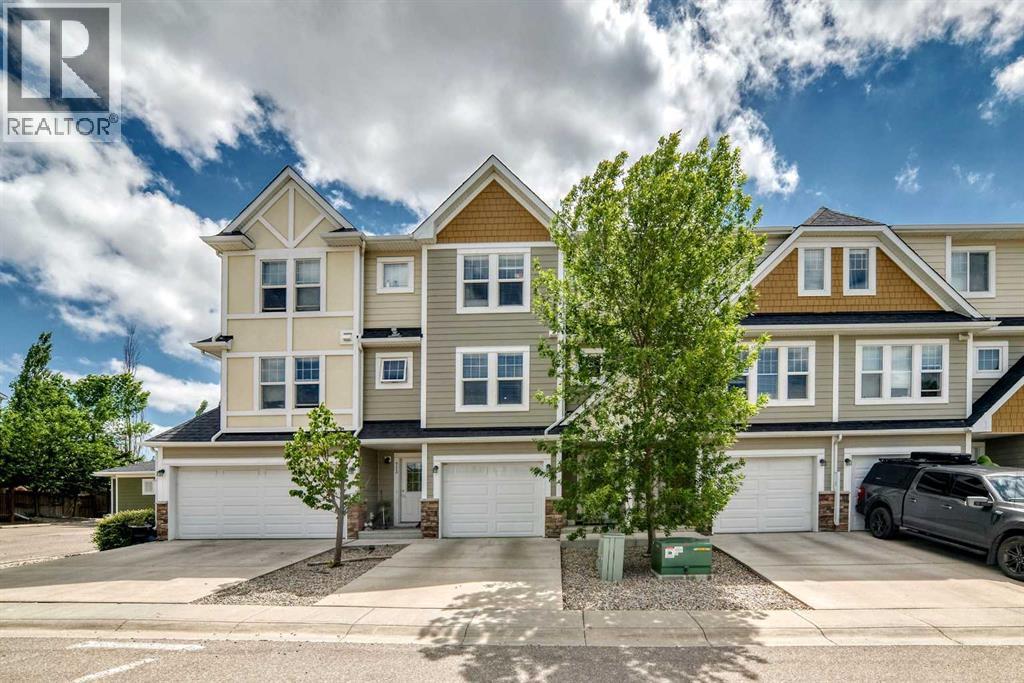 711 Auburn Bay Circle SE, Calgary, Alberta  T3M 2A3 - Photo 3 - A2322360