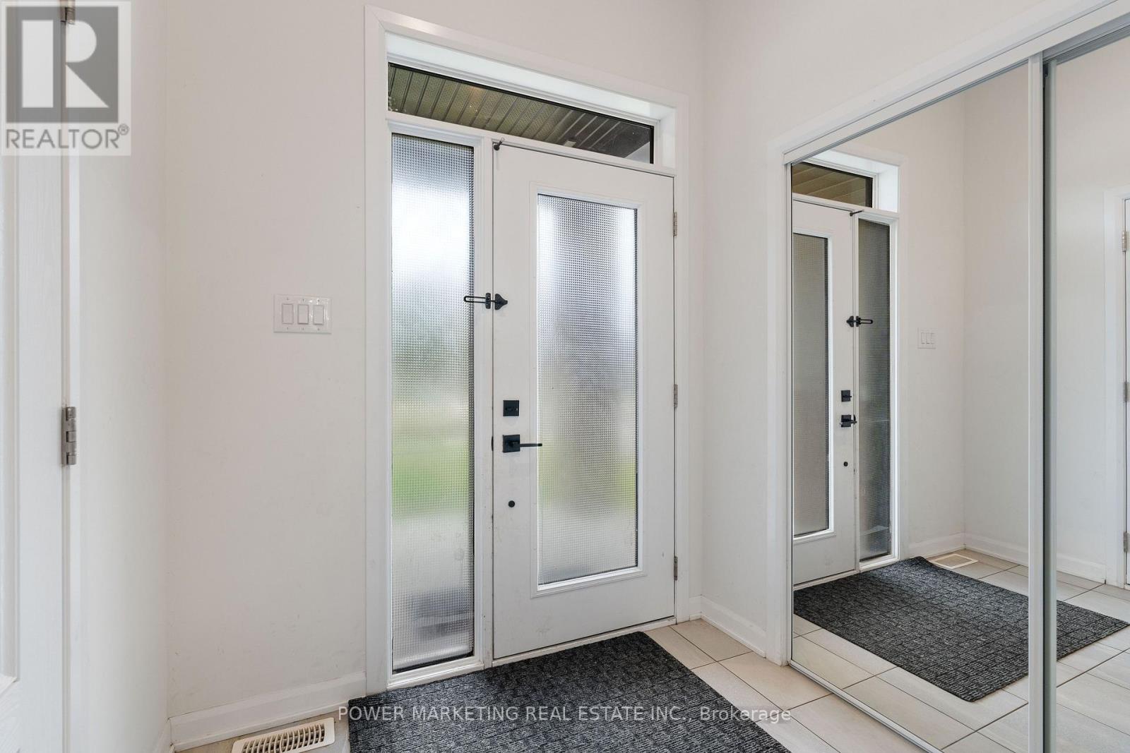 925 Athenry Court, Ottawa, Ontario  K2J 7C9 - Photo 4 - X13691736