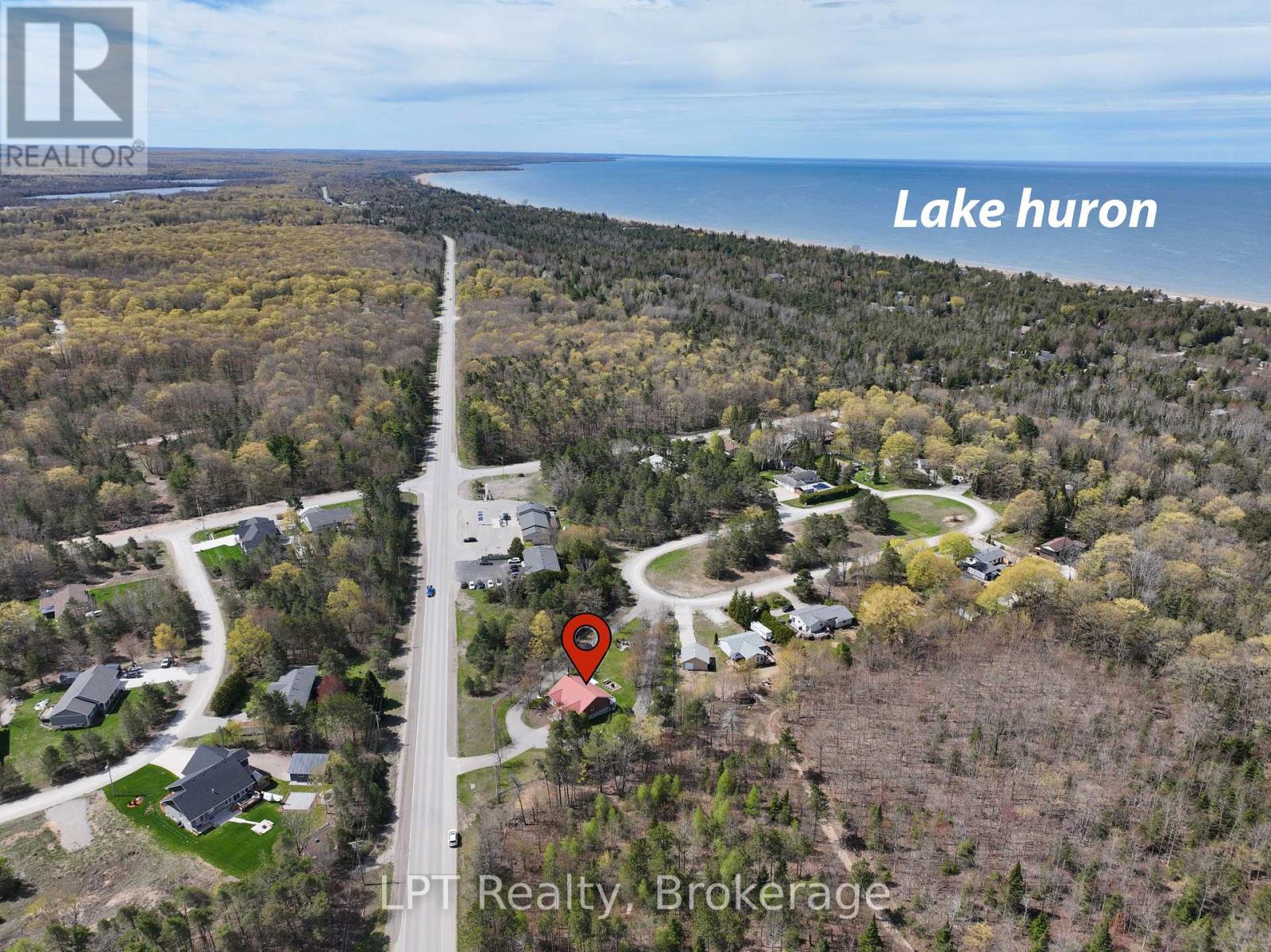 58 Allister Place, South Bruce Peninsula, Ontario N0H 2T0 - Photo 3 - X13001526