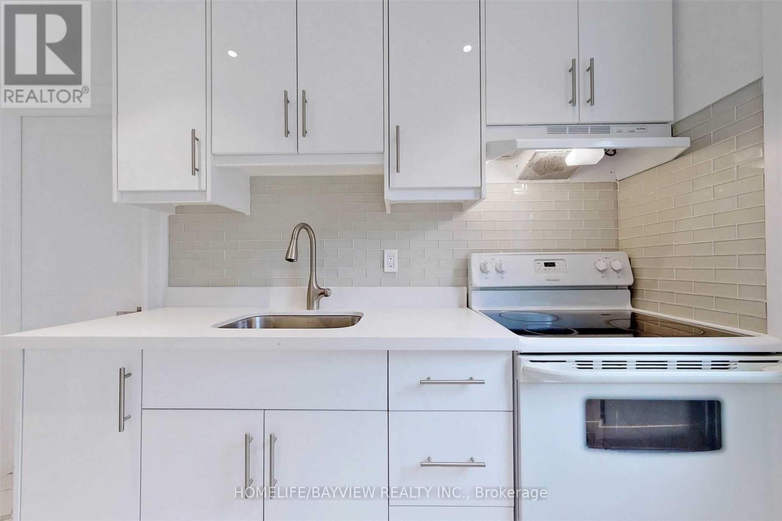 663 Conacher (Lower) Drive, Toronto, Ontario  M2M 3N4 - Photo 13 - C13691780