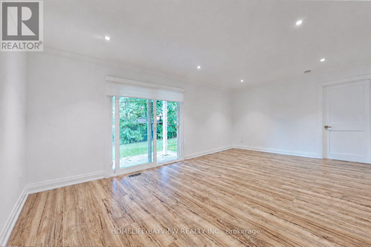 663 Conacher (Lower) Drive, Toronto, Ontario  M2M 3N4 - Photo 4 - C13691780