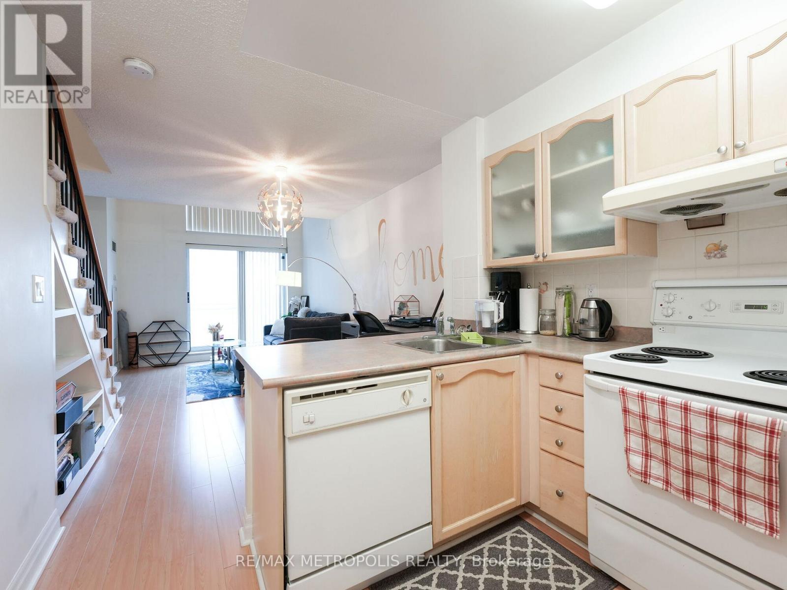 1205 - 188 Doris Avenue, Toronto, Ontario  M2N 6Z5 - Photo 4 - C13691782