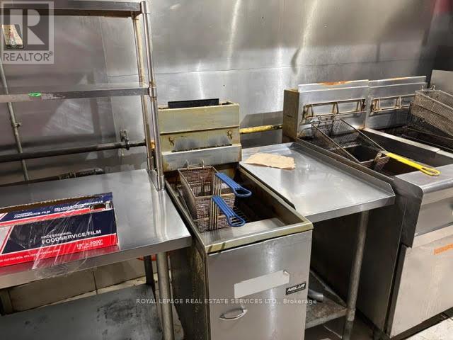 1112 Queen Street W, Toronto, Ontario  M6J 1H9 - Photo 13 - C13691784