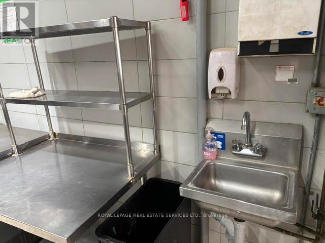 1112 Queen Street W, Toronto, Ontario  M6J 1H9 - Photo 8 - C13691784