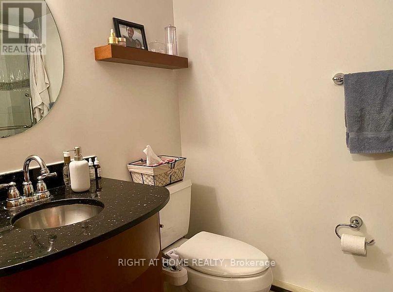 2012 - 99 Harbour Square, Toronto, Ontario  M5J 2H2 - Photo 18 - C13691814