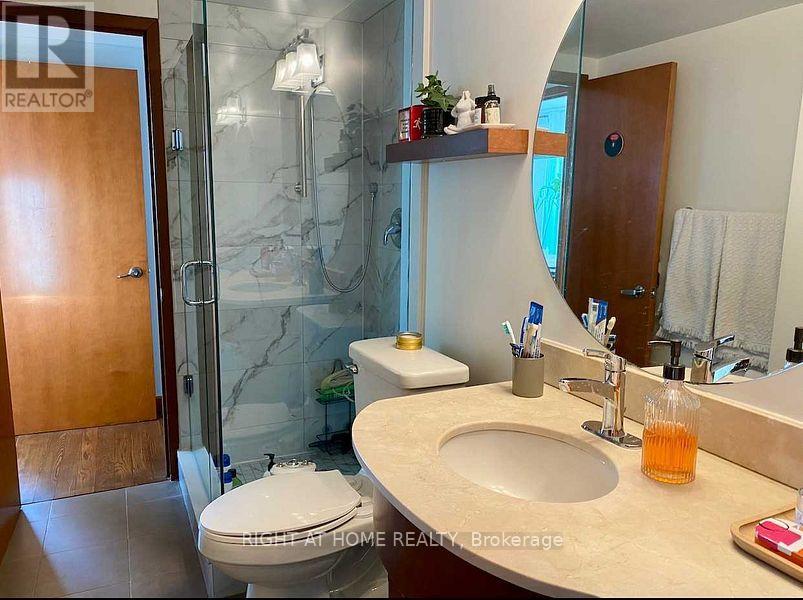 2012 - 99 Harbour Square, Toronto, Ontario  M5J 2H2 - Photo 21 - C13691814