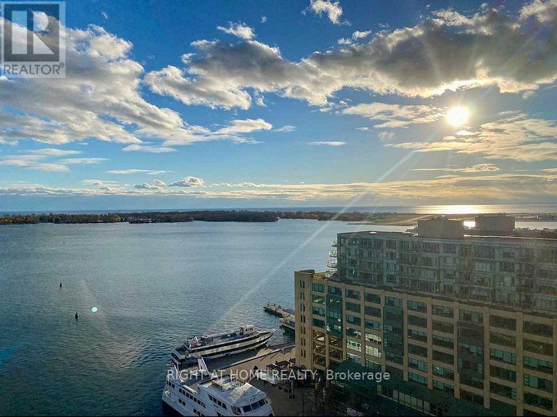 2012 - 99 Harbour Square, Toronto, Ontario  M5J 2H2 - Photo 23 - C13691814