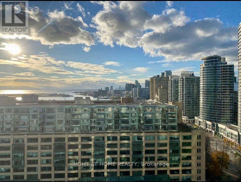 2012 - 99 Harbour Square, Toronto, Ontario  M5J 2H2 - Photo 24 - C13691814