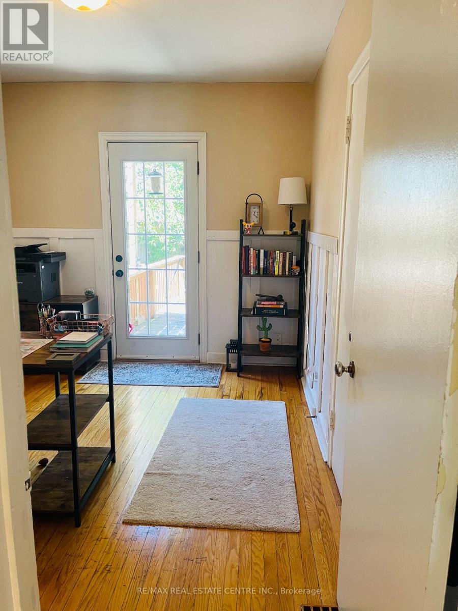 Main Floor - 34 Singleton Road, Toronto, Ontario  M1R 1H9 - Photo 20 - E13691616