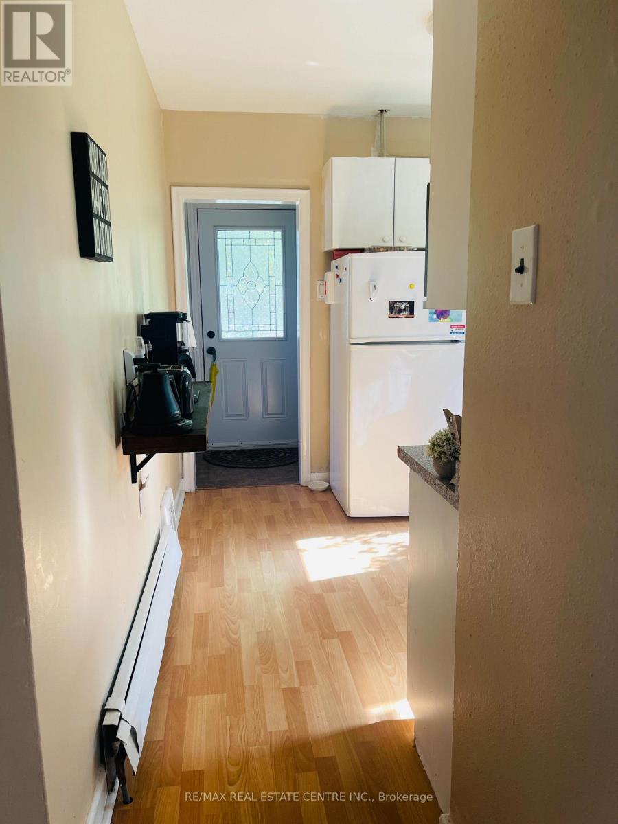 Main Floor - 34 Singleton Road, Toronto, Ontario  M1R 1H9 - Photo 5 - E13691616