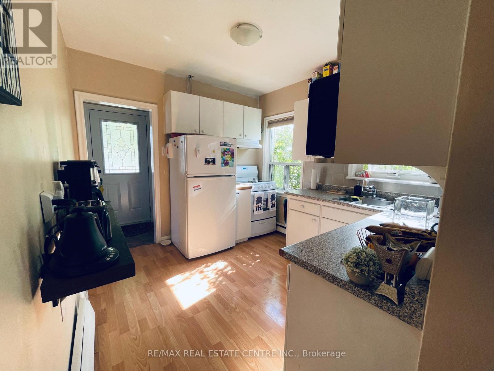 Main Floor - 34 Singleton Road, Toronto, Ontario  M1R 1H9 - Photo 6 - E13691616