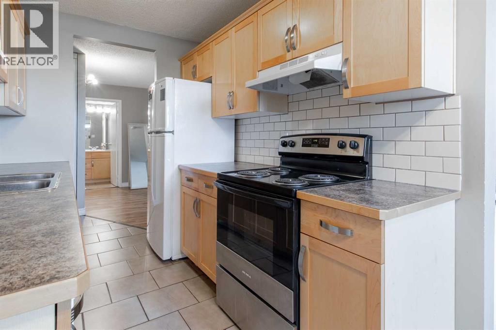 418, 5 Berkeley Place W, Lethbridge, Alberta  T1K 5M9 - Photo 12 - A2334958