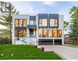 16 SANDERSON CRESCENT, Richmond Hill, Ontario