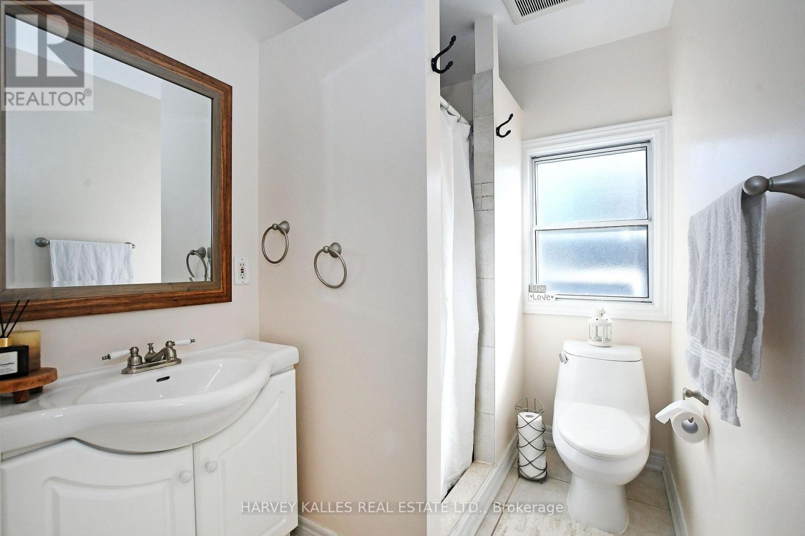 11 Penny Place, Richmond Hill, Ontario  L4E 2W5 - Photo 13 - N13691758